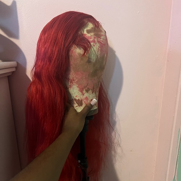 Red wig - Picture 6 of 6